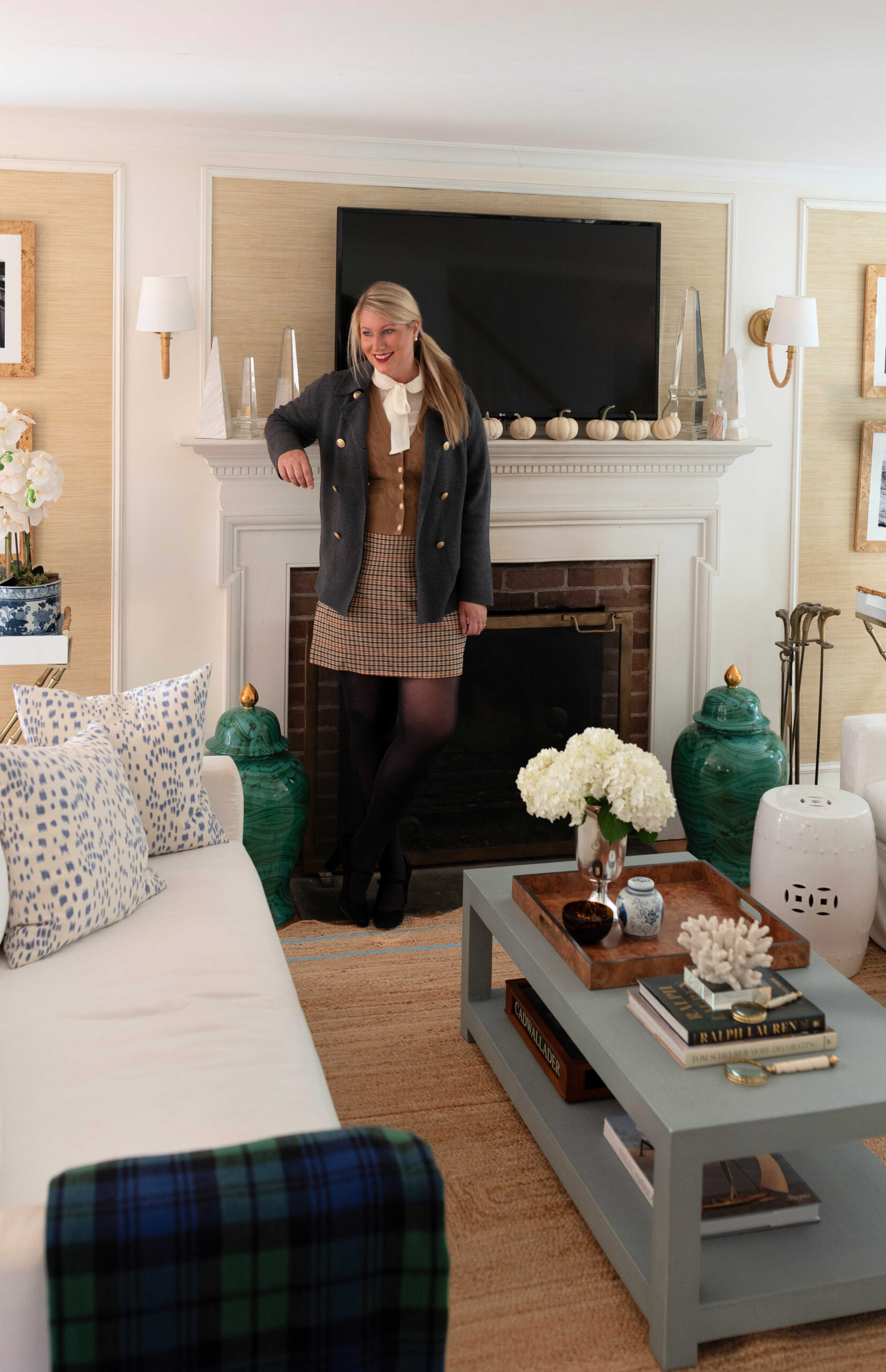 Bedroom Decoration Featuring Tartan Plaid Design