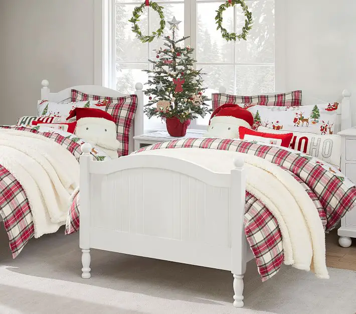 Bedroom Decoration with Tartan Plaid Style