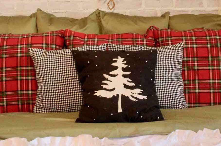 Bedroom Decoration with Tartan Plaid Motif