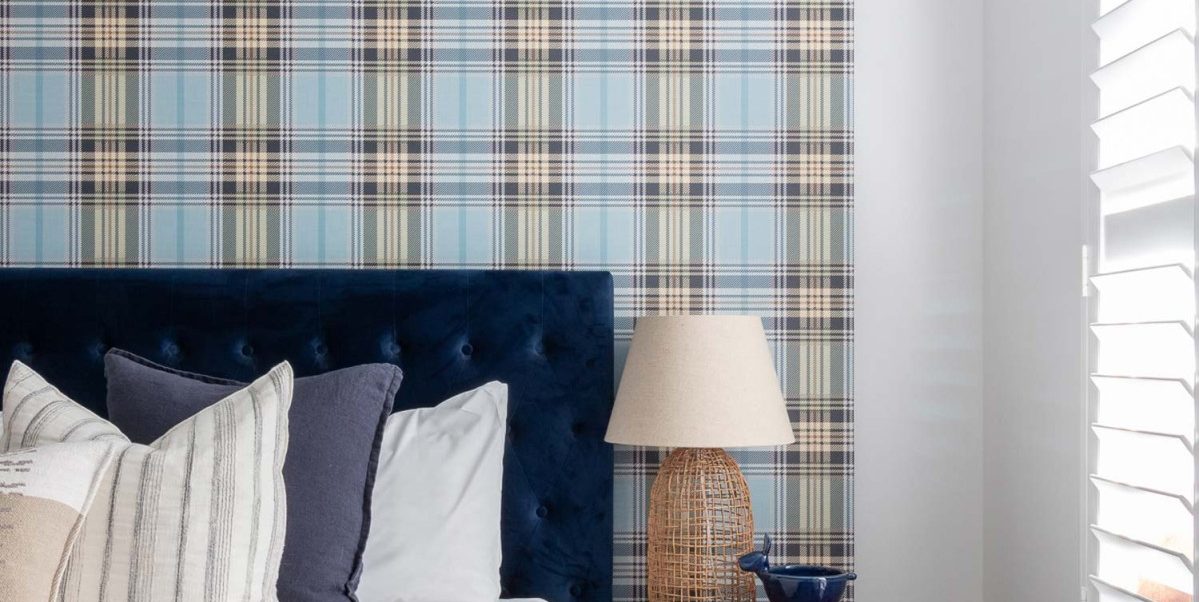Bedroom Decoration Featuring Tartan Plaid Design