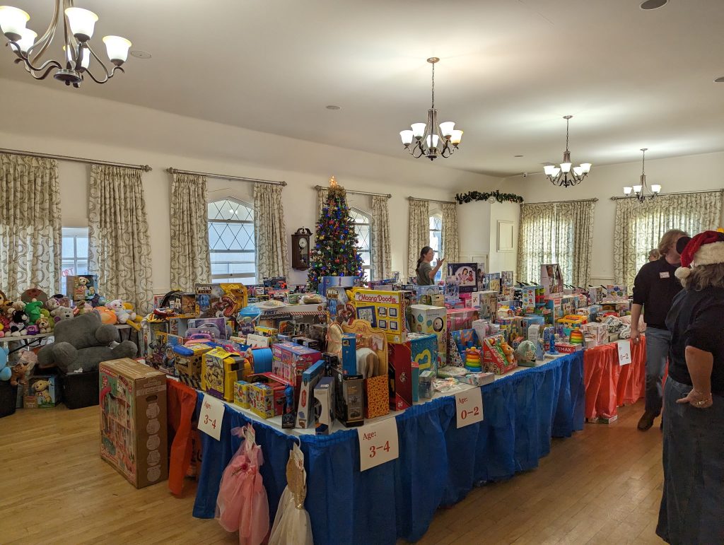 Support Local Stores This Christmas: The Ultimate Way to Shop