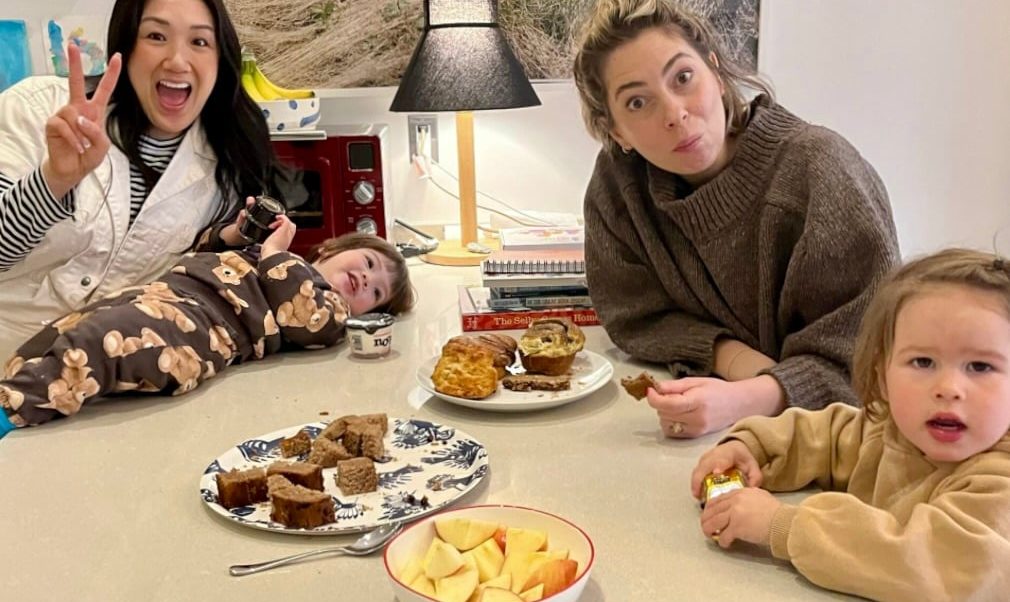 Strategies for Fathers: Taking Improved Pictures of Mothers