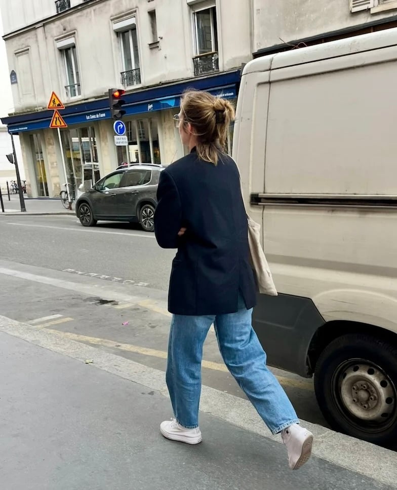 Helping a Reader Discover the Ideal Relaxed Blazer