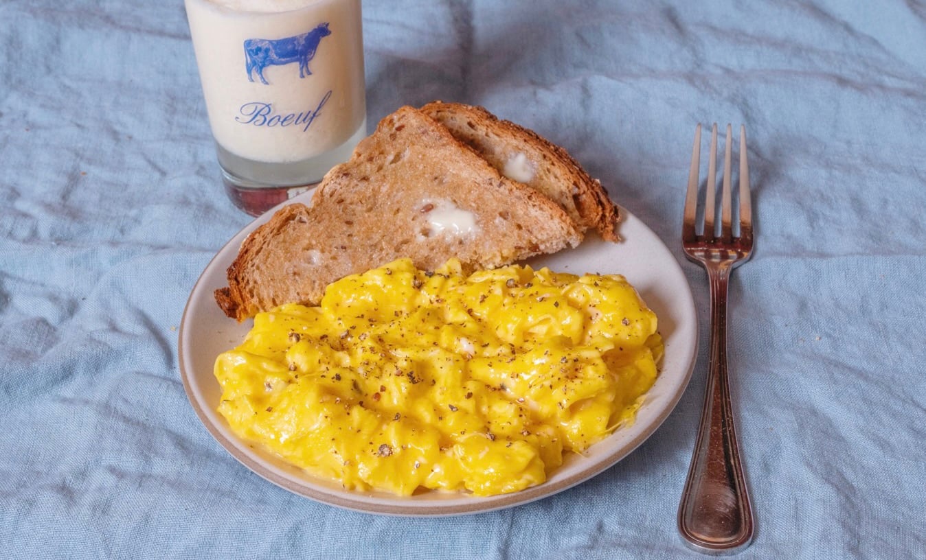 Steps to Flawlessly Craft Tasty Scrambled Eggs