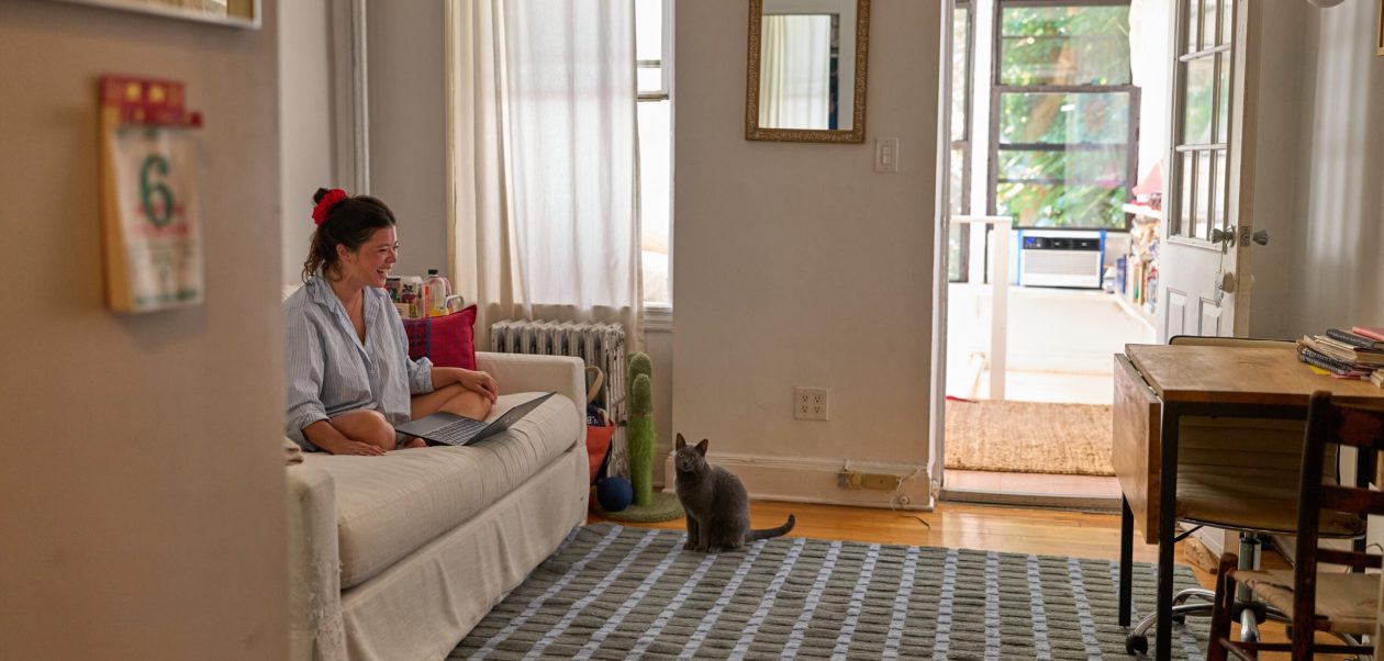 The Apartment of Natasha Pickowicz Sparks a Desire to Cultivate a Verdant, Disorderly Garden
